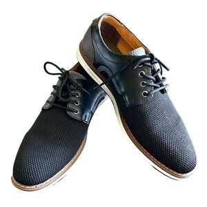 VINCE CAMUTO BACHE, MENS BLACK OXFORDS. LIGHTWEIGHT & COMFORTABLE. SIZE 9M